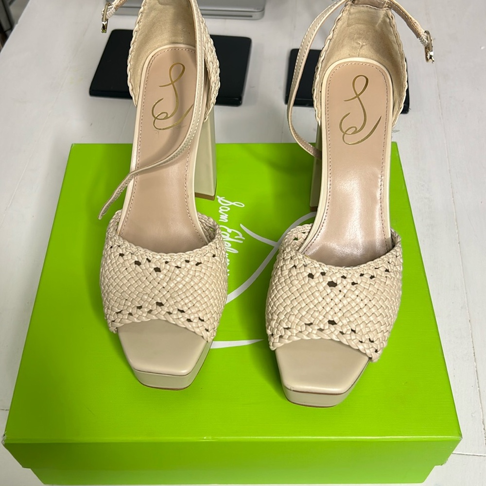 Sam Edelman Beautiful beige platform heels very comfortable.